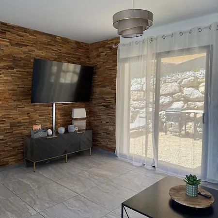 Coeur De Provence, 1 Er Etage Апартаменты *